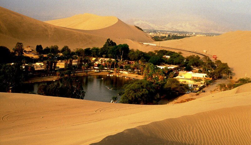 Oakachi Oasis, Peru